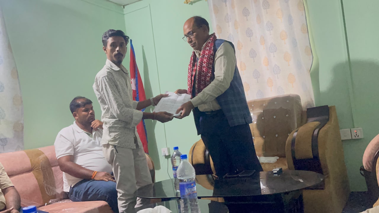 अस्पताल सुधारको एजेन्डा बोकेर मन्त्रालय पुगे जलेश्वरका युवा, १५ बुँदे मागसहित दबाब