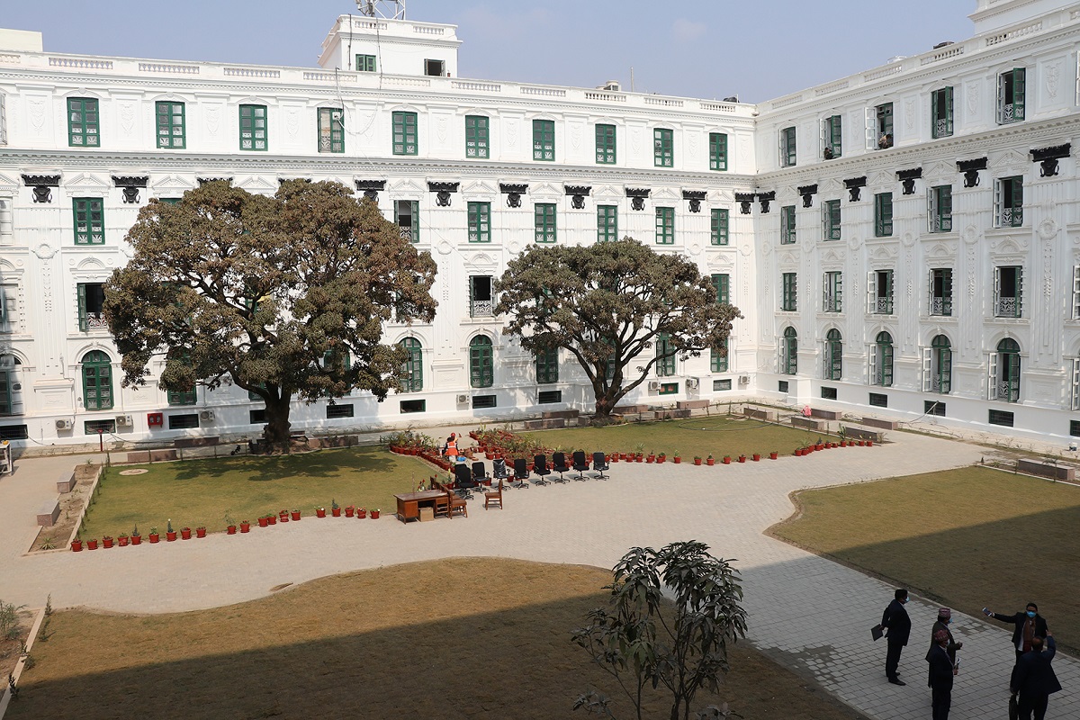 मन्त्रालय घटेर १८ कायम भएसँगै २३ सचिवको सरुवा र जिम्मेवारी हेरफेर