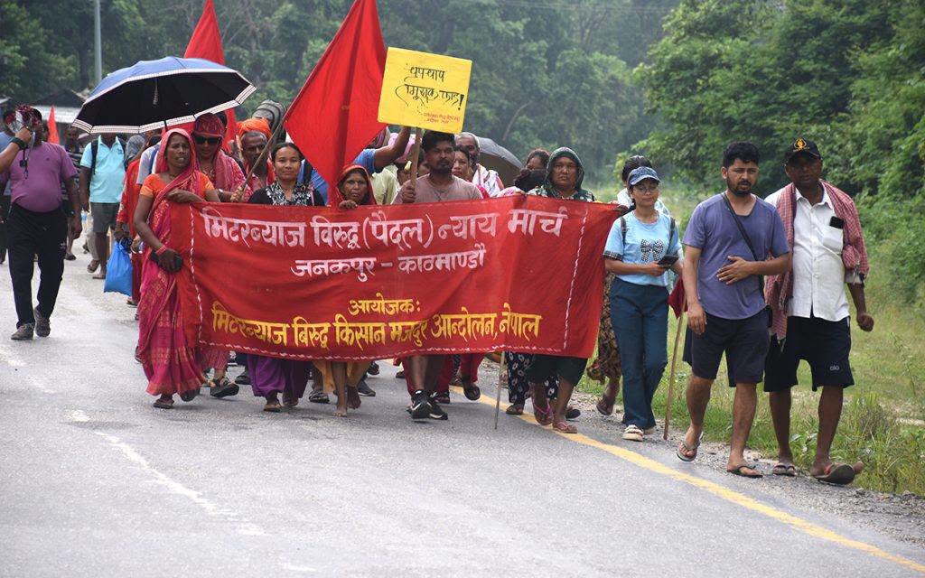 काठमाडौं केन्द्रित मिटरब्याज विरुद्धको ‘न्याय मार्च’ चौथो दिनमा, लालबन्दीबाट अघि बढ्दै