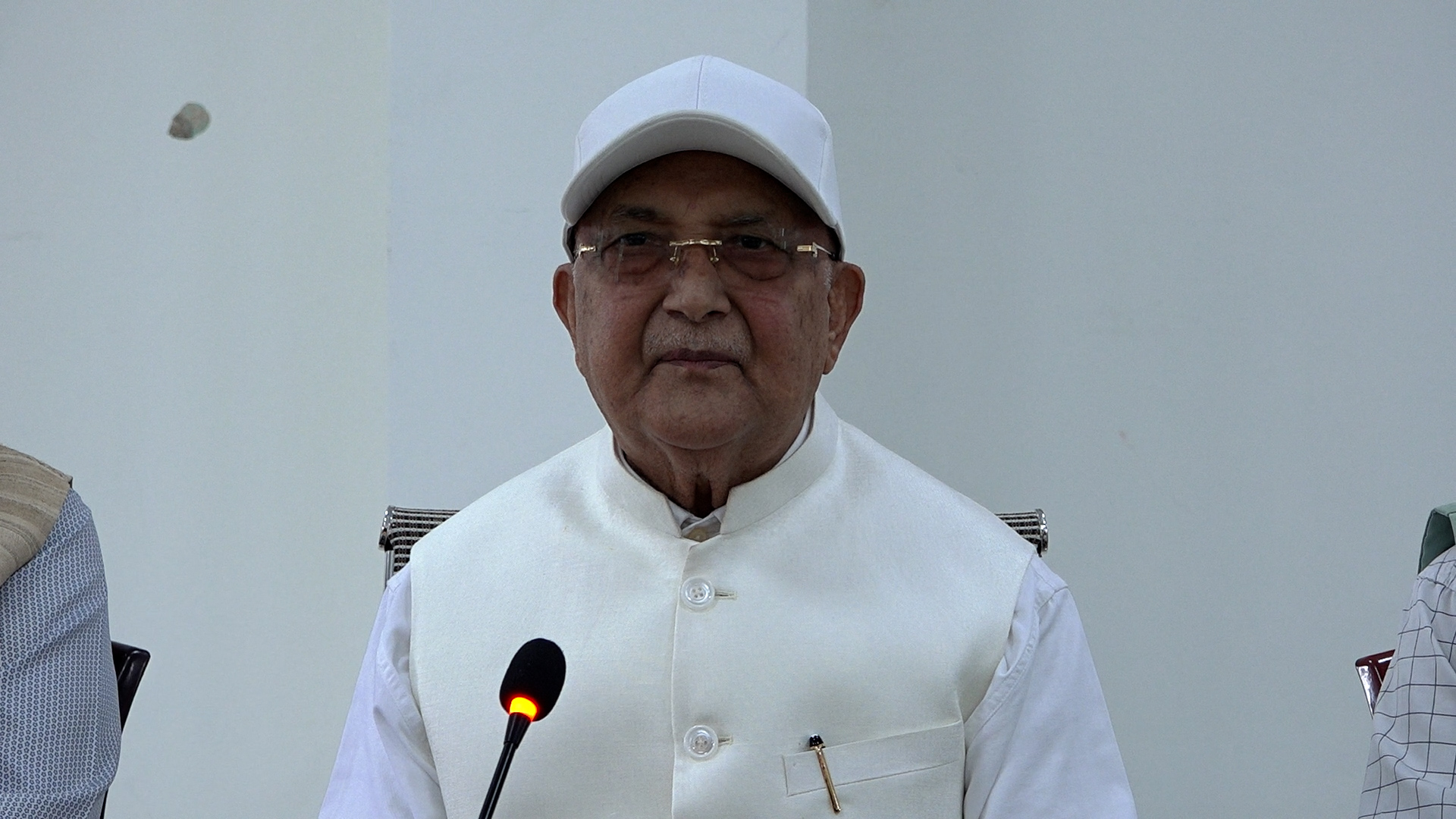 केपी ओलीलाई आफ्नै कार्यकर्ताको झट्का: ८७ प्रतिशतले भने-‘नेतृत्व छोड्नुस्’