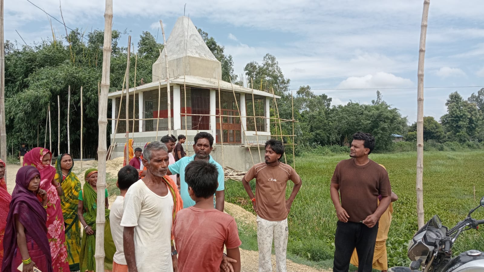 दलित जातकै कारण मन्दिर निर्माणमा रोक लगाएको  स्थानीयको आरोप